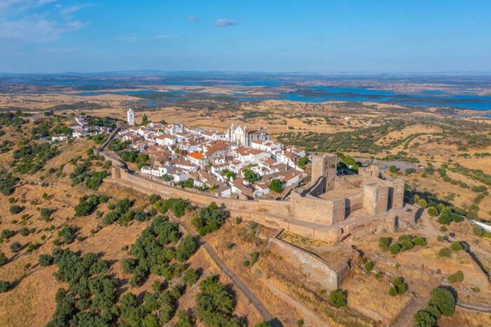 Évora, Douro Valley, Porto and Lisbon